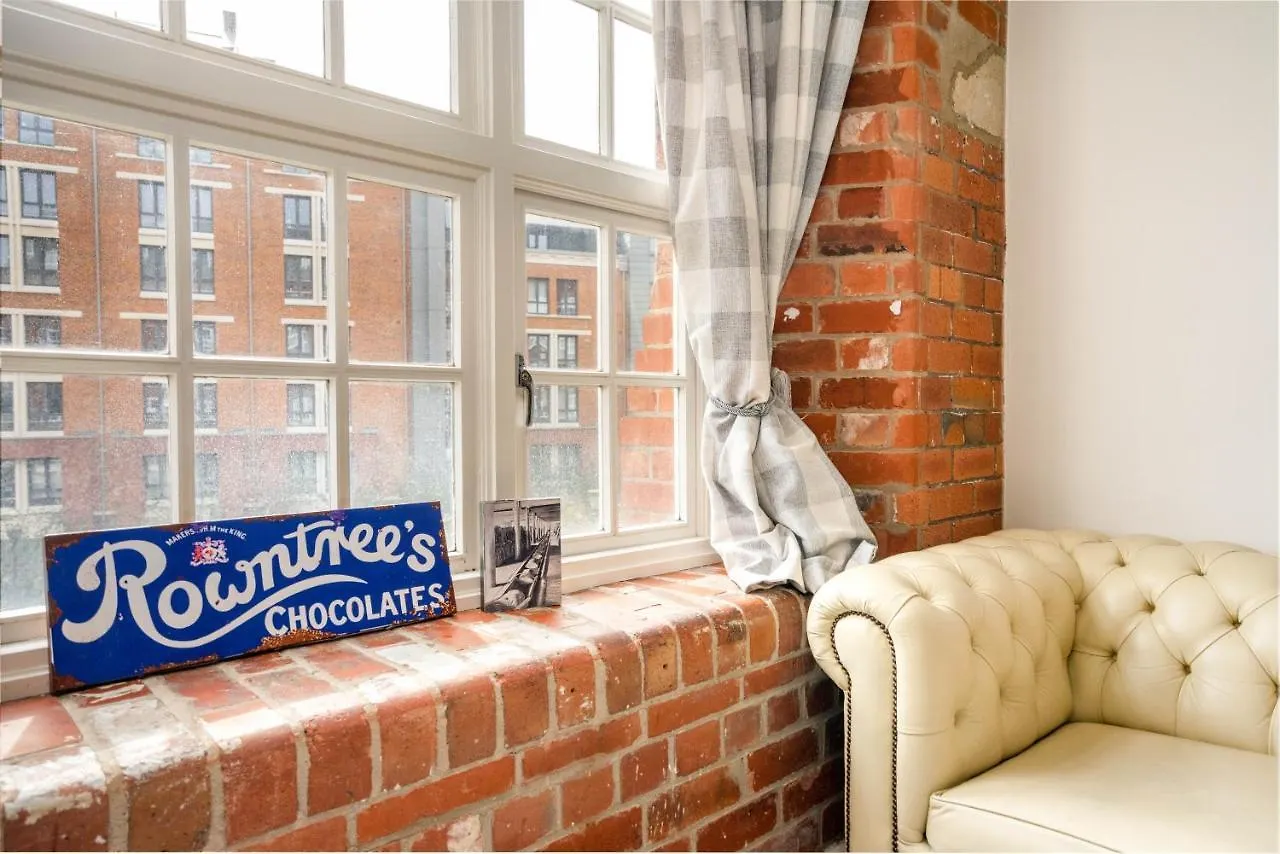 35 Cocoa Suites يورك